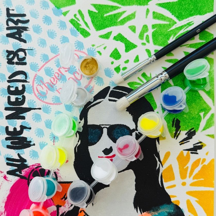 Kit créatif Joconde Panash Art avec pochoirs superposables, peinture et pinceaux pour réaliser un tableau street art DIY