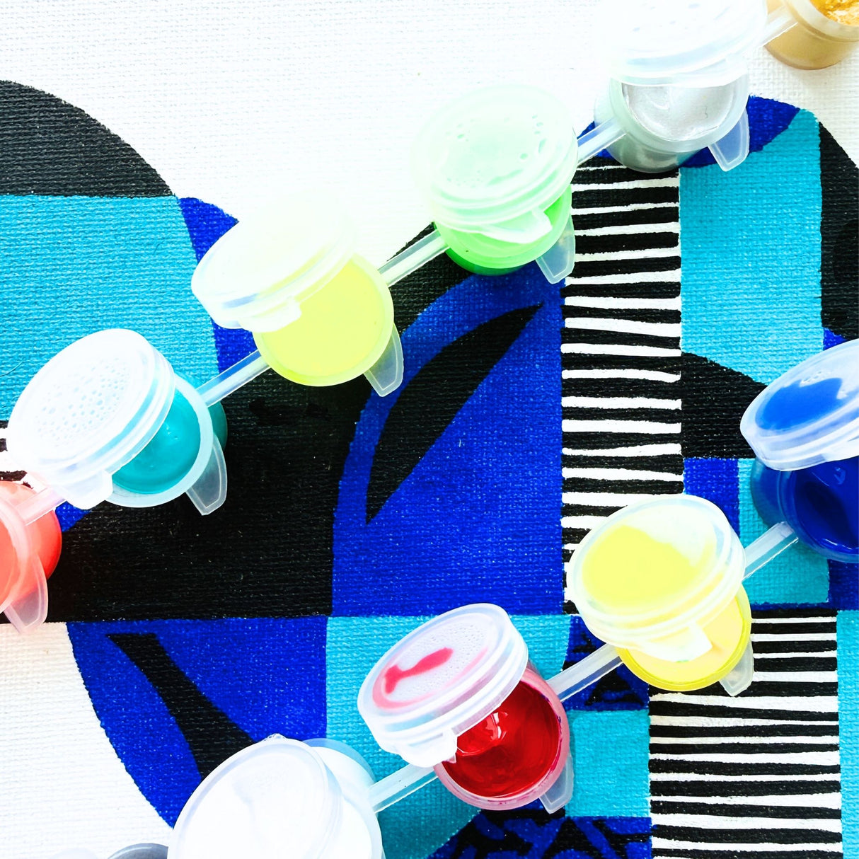 Gros plan d'une oeuvre réalisée à la main Absolu avec Panash Art