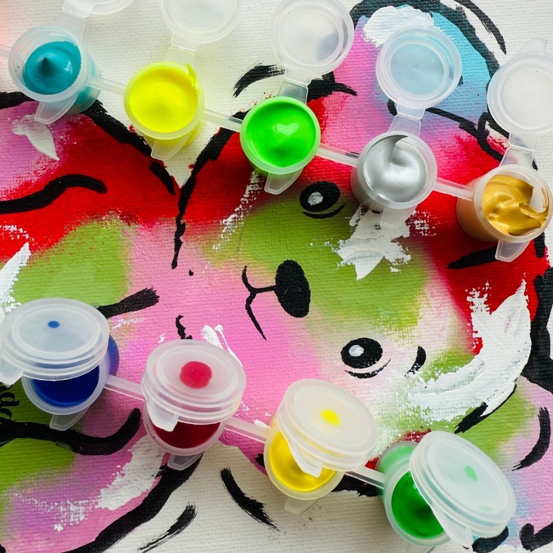 Oeuvre de près de l'ourson Panash Art en 4 pochoirs superposables