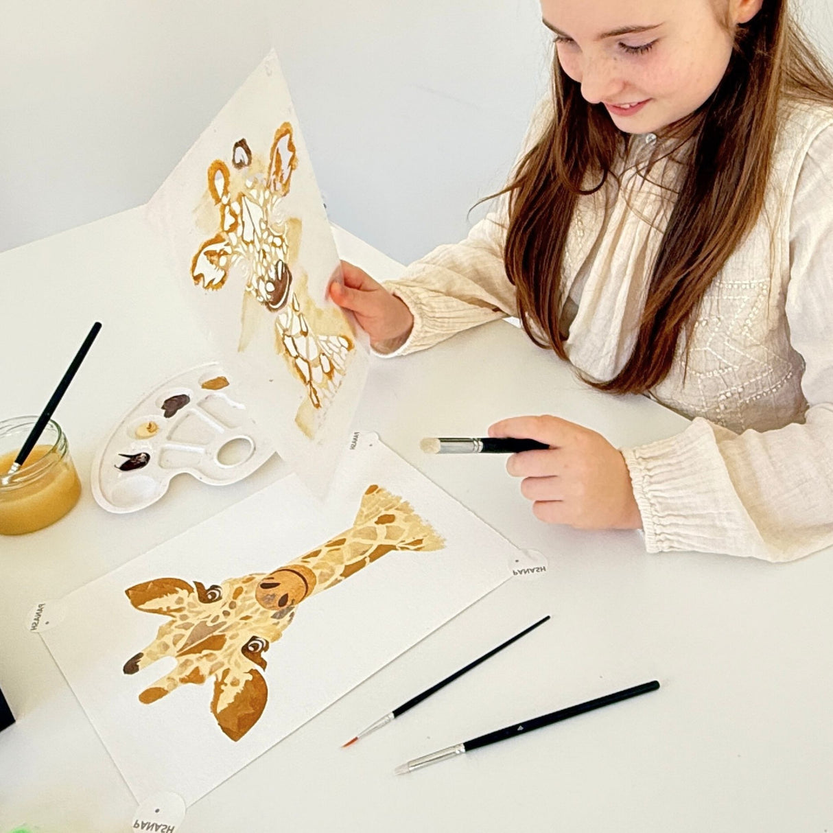 Kit Pochoirs Girafe Léa – 4 pochoirs superposables + toile A4 incluse