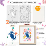 Contenu du kit pochoir Crabe Marcel avec 2 pochoirs superposables, toile A4 prête à peindre. Alternative à la peinture au numéro, activité créative DIY pour adultes et enfants dès 6 ans. Pochoirs réutilisables fabriqués en France par Panash Art.