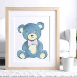 Peinture ourson Albert style peinture au numéro revisitée, création douce et colorée réalisée avec pochoirs Panash Art