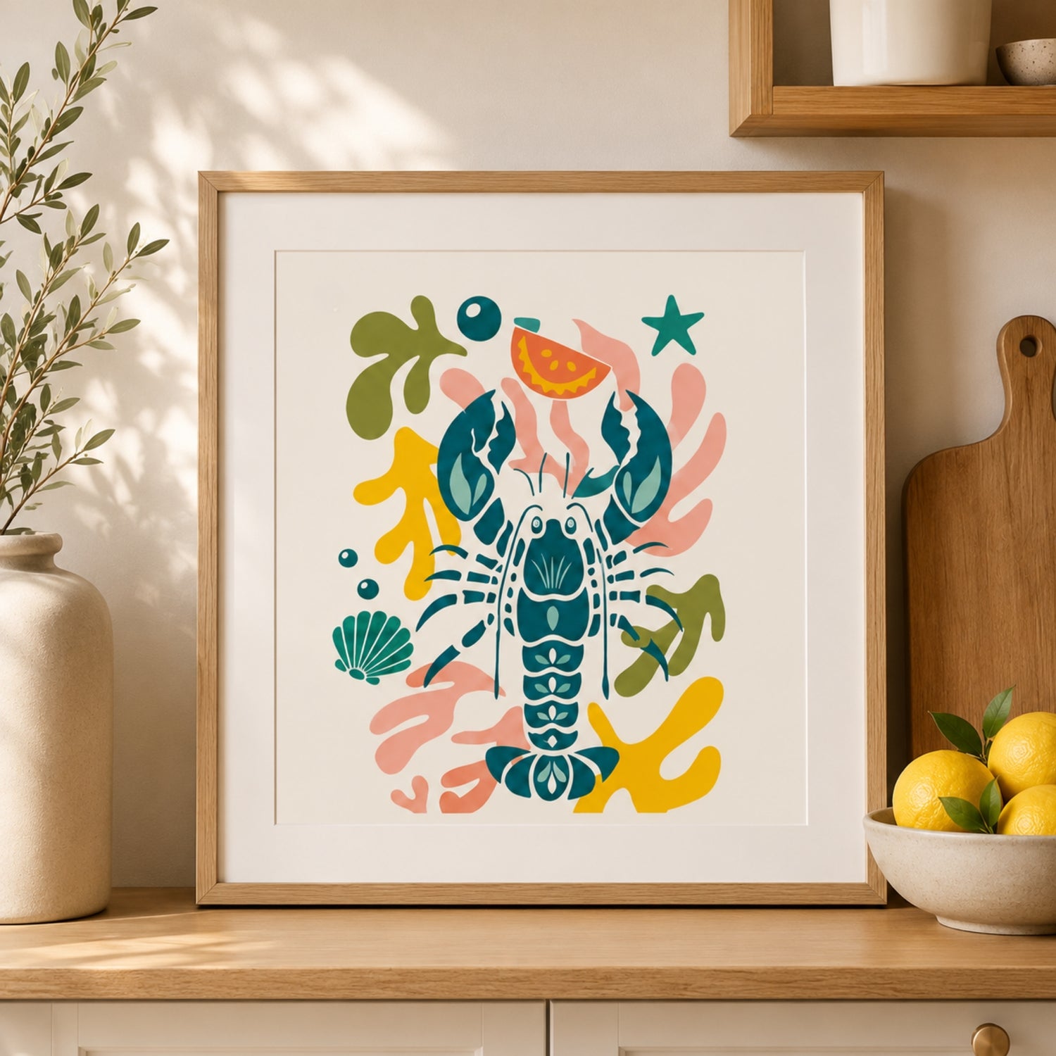 Œuvre marine avec les trésors du large modele Homard Augustin Panash Art encadrée sur mur – décoration intérieure moderne avec pochoirs superposables – alternative à la peinture au numéro