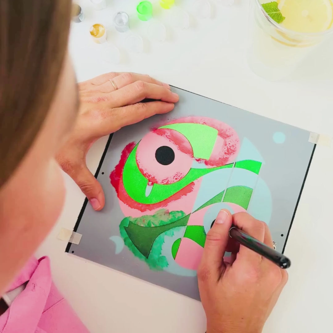 Kit Pochoirs Sinergy – 3 pochoirs abstraits superposables + toile A4 incluse